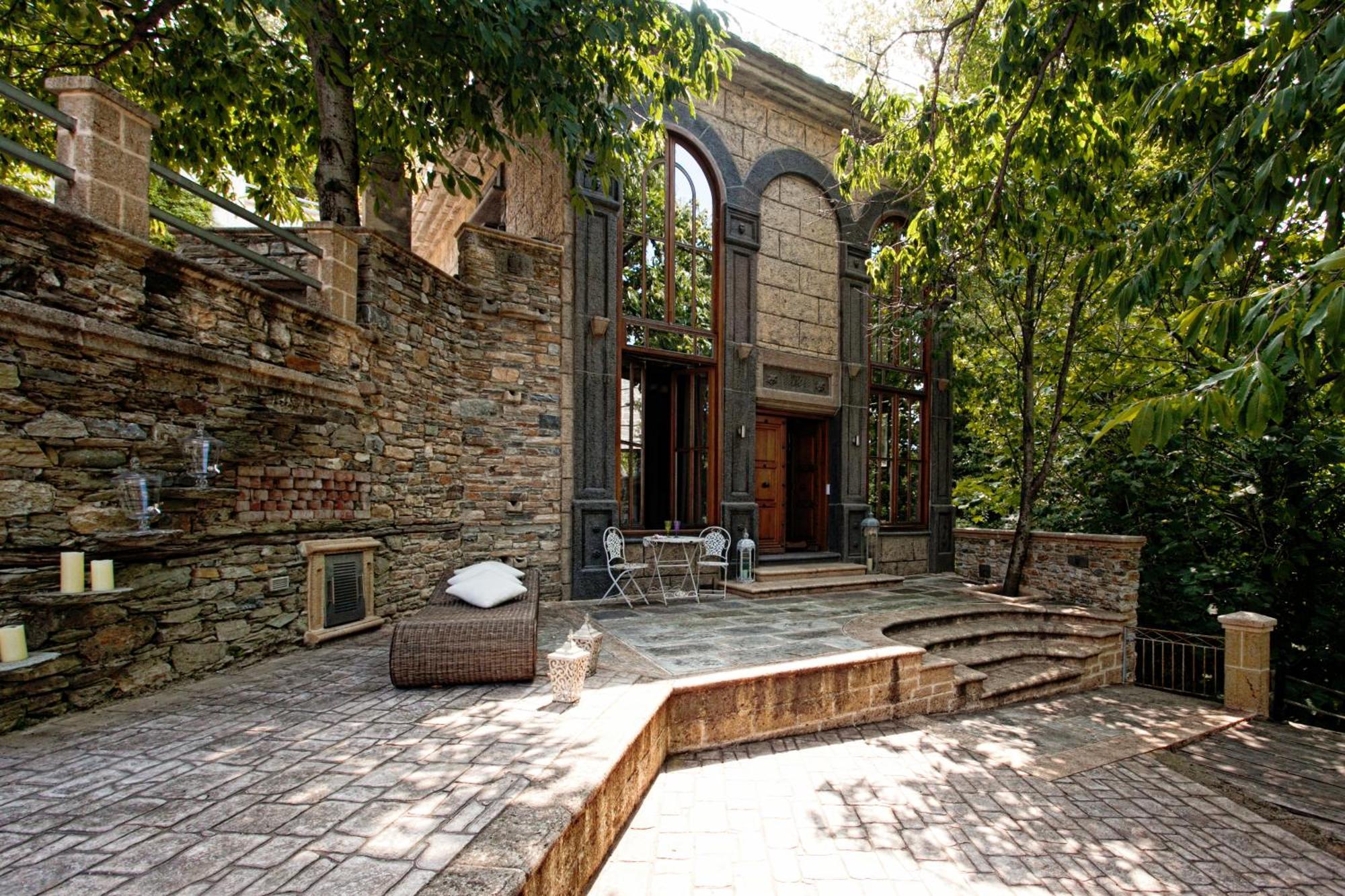 Chateau Cascara Mourésion Esterno foto